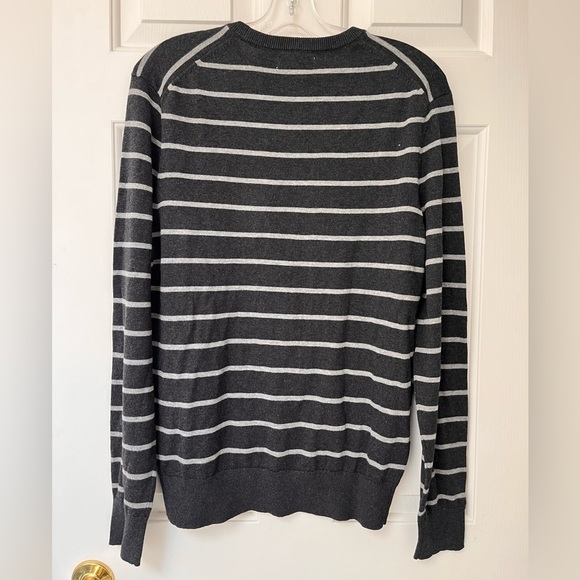 NWOT Calvin Klein Men’s Gray & White Striped Crewneck Sweater - Picture 9 of 12